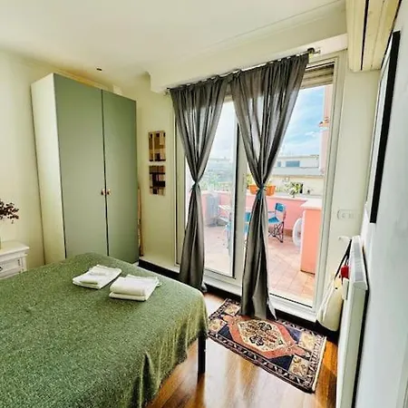 Apartamento Penthouse Con Terrazzo Vista A Monteverde Roma
